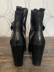 Black Leather Aldo Ankle Boots - City Girl Designer Vintage Closet