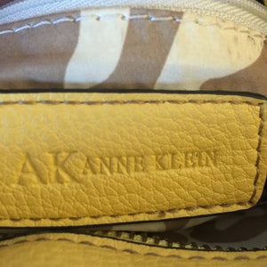 Anne Klein Butter Leather Bucket Handbag - City Girl Designer Vintage Closet